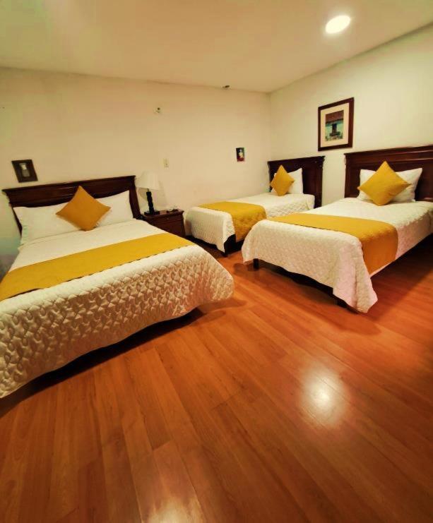 Hotel Coronel 쿠엔카 외부 사진